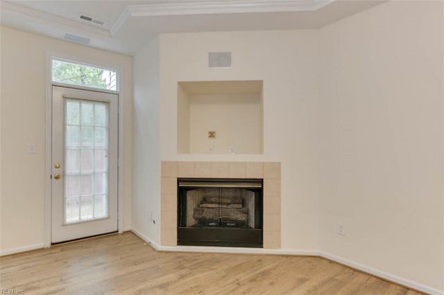 817 Oak Springs CT, Newport News, VA 23602