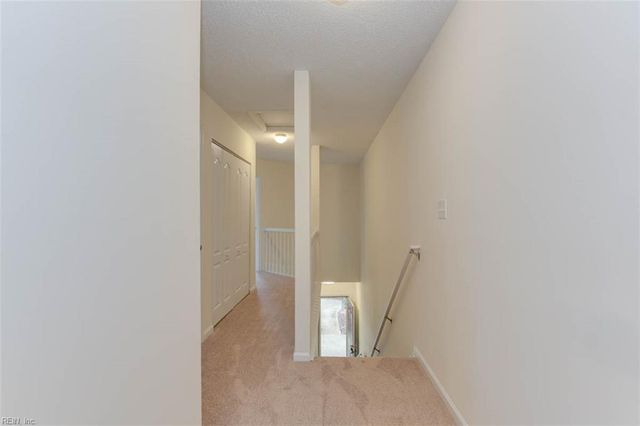 817 Oak Springs CT, Newport News, VA 23602