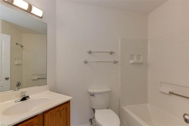 817 Oak Springs CT, Newport News, VA 23602