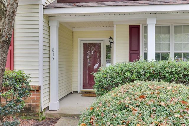 817 Oak Springs CT, Newport News, VA 23602