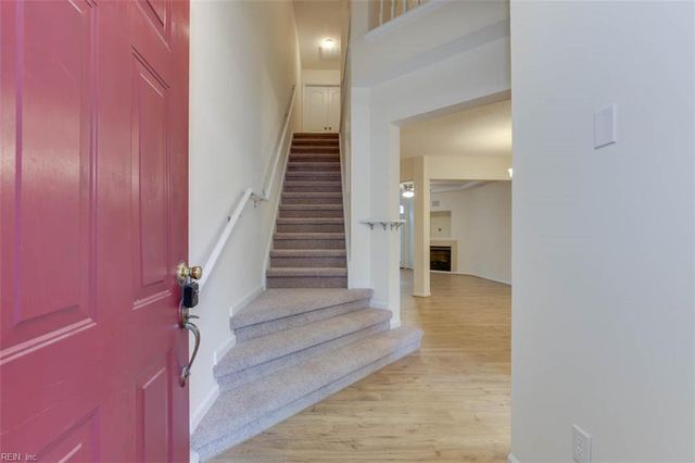 817 Oak Springs CT, Newport News, VA 23602