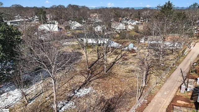 13 Glass Street, Greenville, SC 29609