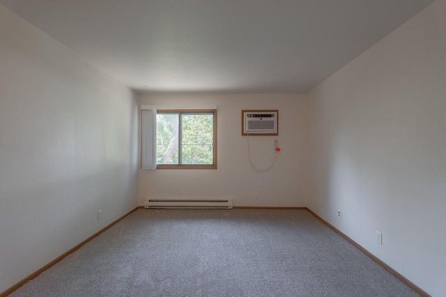 4042 S Pine AVENUE, Milwaukee, WI 53207