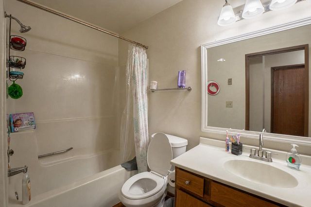 4042 S Pine AVENUE, Milwaukee, WI 53207