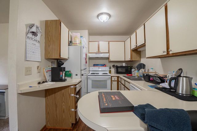 4042 S Pine AVENUE, Milwaukee, WI 53207