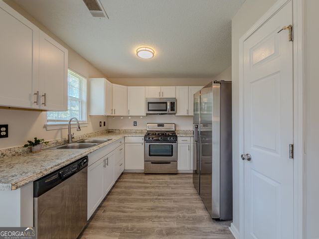 6196 Idlewood Circle, Lithonia, GA 30038