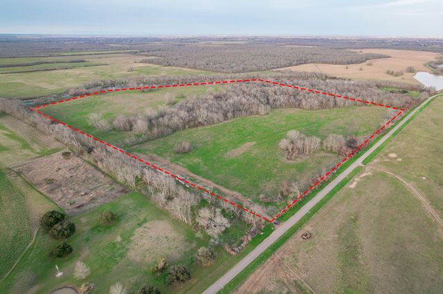 000 Garrett Road, Brookshire, TX 77423