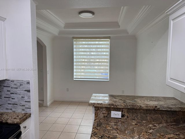 650 NW 170th Ter 650, Pembroke Pines, FL 33028