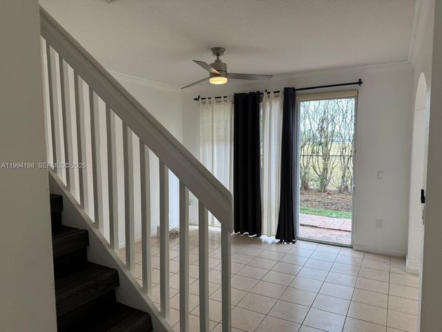 650 NW 170th Ter 650, Pembroke Pines, FL 33028