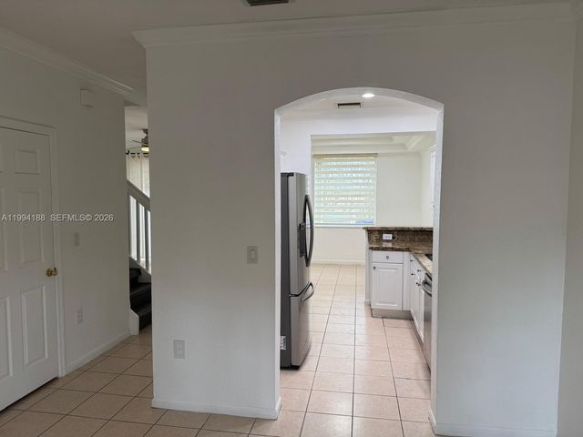 650 NW 170th Ter 650, Pembroke Pines, FL 33028