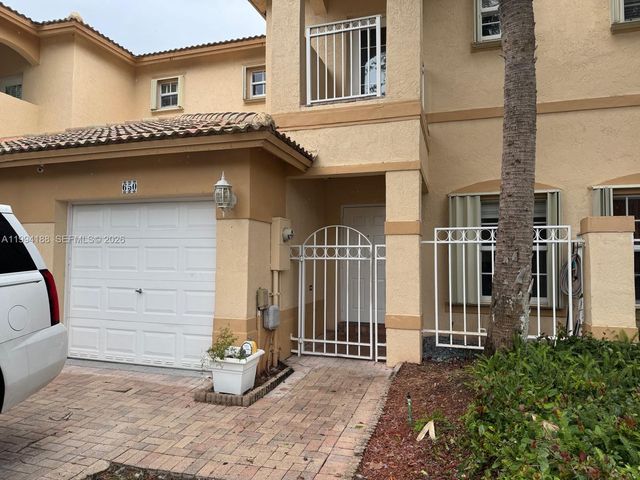 650 NW 170th Ter 650, Pembroke Pines, FL 33028