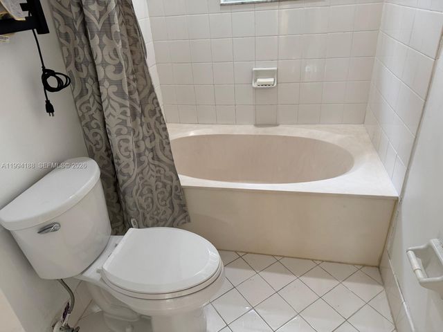 650 NW 170th Ter 650, Pembroke Pines, FL 33028