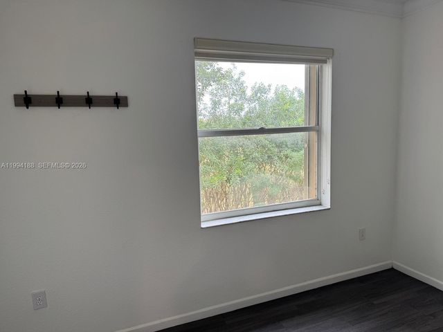 650 NW 170th Ter 650, Pembroke Pines, FL 33028