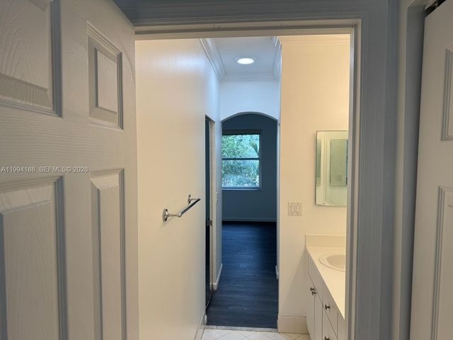 650 NW 170th Ter 650, Pembroke Pines, FL 33028