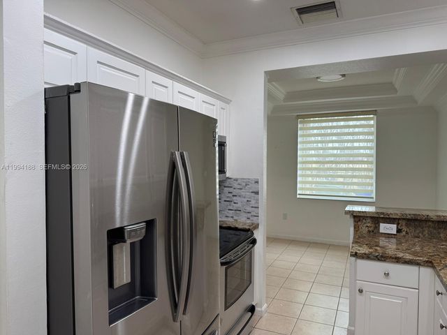 650 NW 170th Ter 650, Pembroke Pines, FL 33028