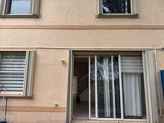 650 NW 170th Ter 650, Pembroke Pines, FL 33028