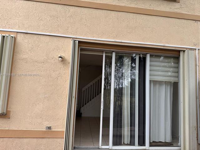 650 NW 170th Ter 650, Pembroke Pines, FL 33028