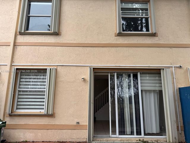 650 NW 170th Ter 650, Pembroke Pines, FL 33028