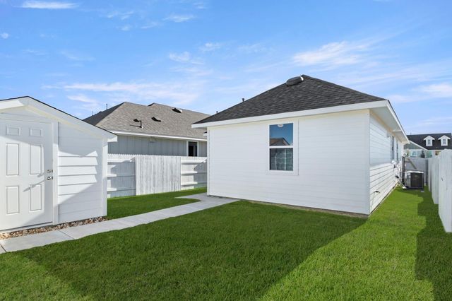 143 Daylily DR, Elgin, TX 78621