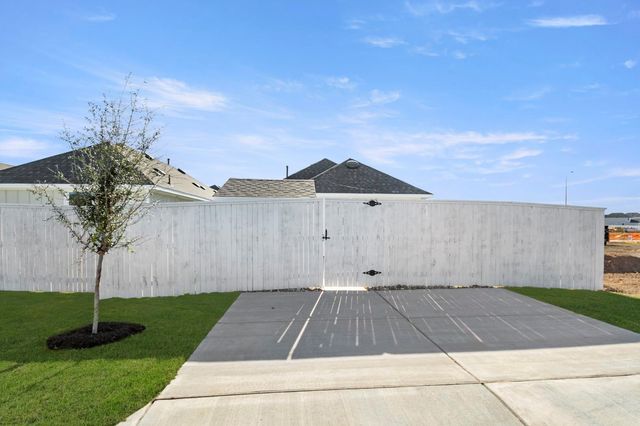 143 Daylily DR, Elgin, TX 78621