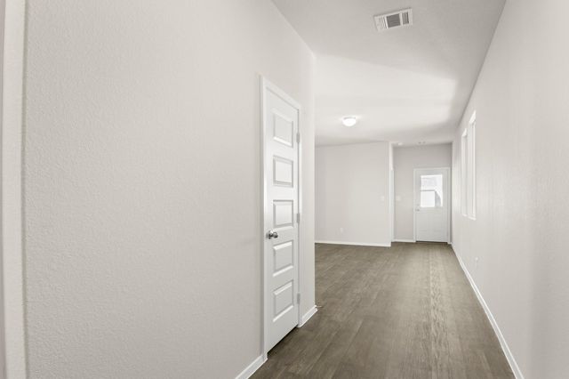 143 Daylily DR, Elgin, TX 78621