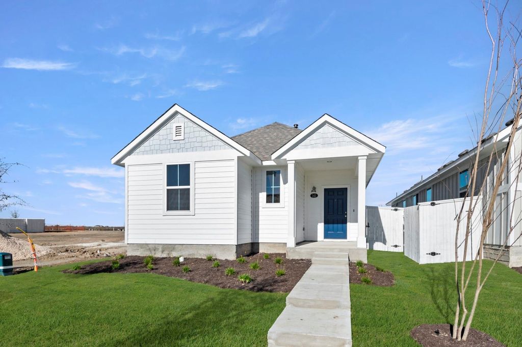 143 Daylily DR, Elgin, TX 78621