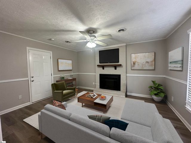 34 Charterhouse Avenue, Piedmont, SC 29673