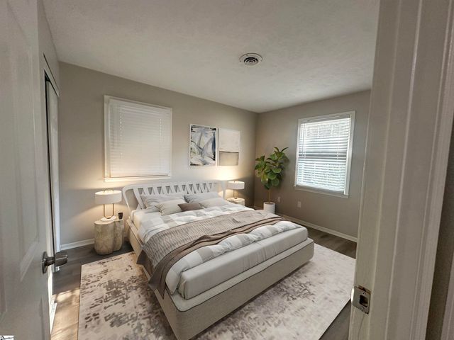 34 Charterhouse Avenue, Piedmont, SC 29673