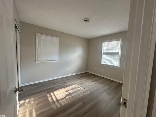 34 Charterhouse Avenue, Piedmont, SC 29673