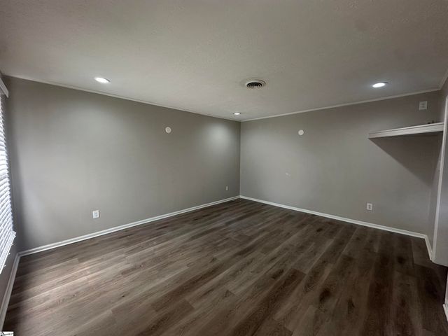 34 Charterhouse Avenue, Piedmont, SC 29673