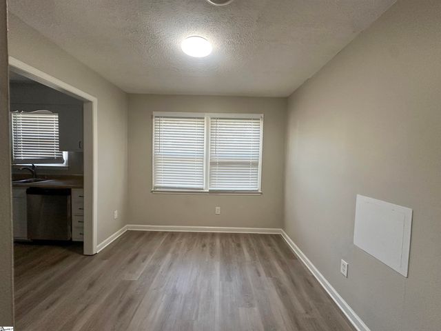 34 Charterhouse Avenue, Piedmont, SC 29673