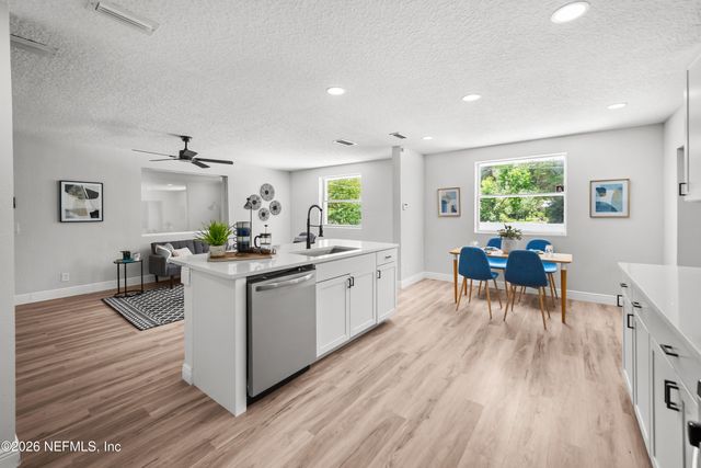 258 MACHELLE Drive, Jacksonville, FL 32220