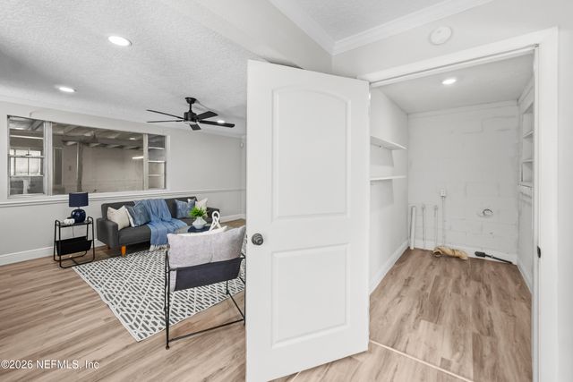 258 MACHELLE Drive, Jacksonville, FL 32220
