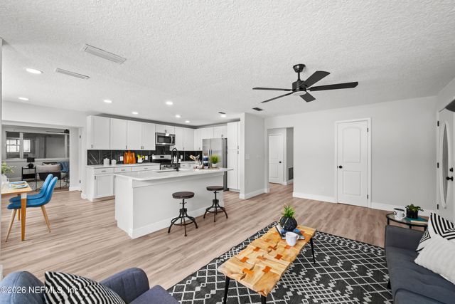 258 MACHELLE Drive, Jacksonville, FL 32220