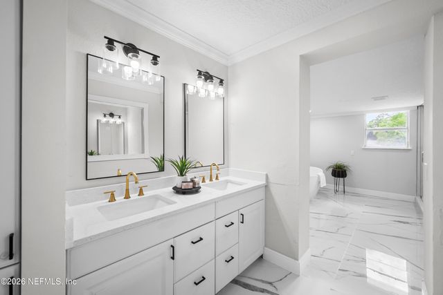 258 MACHELLE Drive, Jacksonville, FL 32220