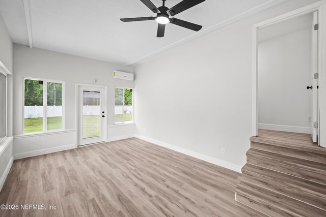 258 MACHELLE Drive, Jacksonville, FL 32220
