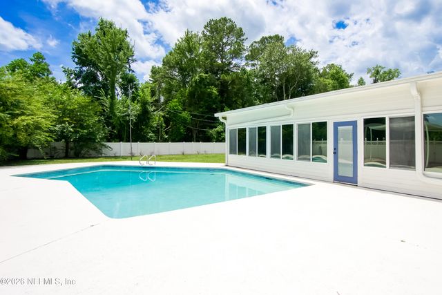258 MACHELLE Drive, Jacksonville, FL 32220
