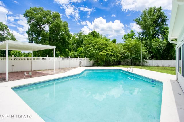 258 MACHELLE Drive, Jacksonville, FL 32220