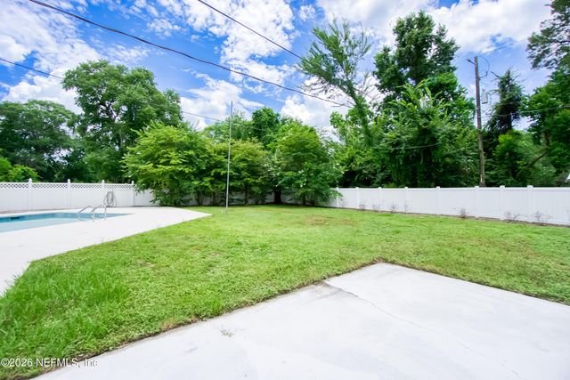 258 MACHELLE Drive, Jacksonville, FL 32220