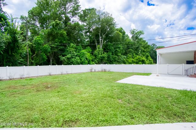258 MACHELLE Drive, Jacksonville, FL 32220