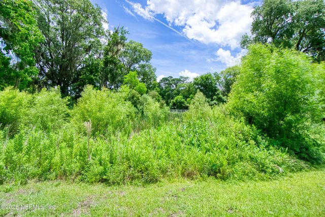258 MACHELLE Drive, Jacksonville, FL 32220
