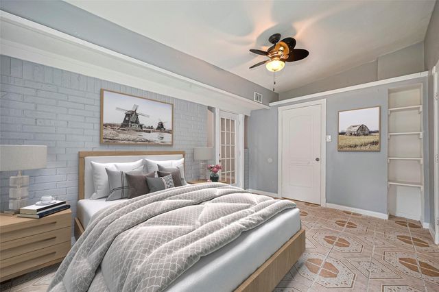 10659 Hazelhurst Drive, Houston, TX 77043