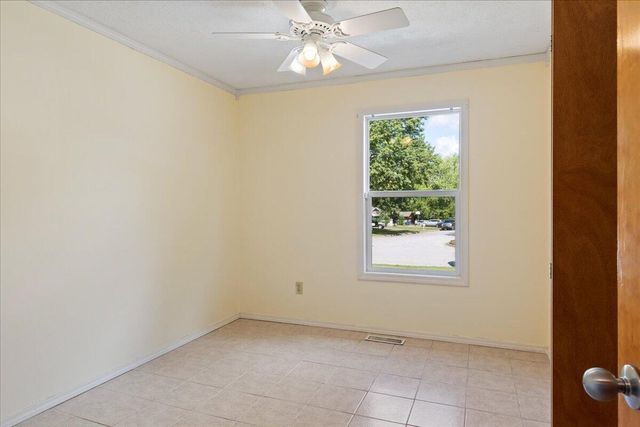 3036 West Countryside Drive, Springfield, MO 65807