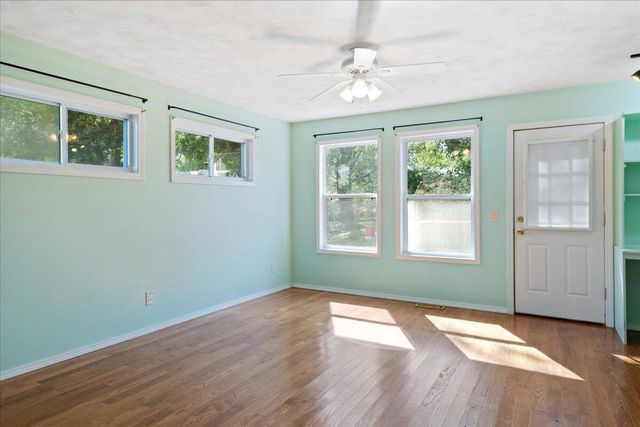 3036 West Countryside Drive, Springfield, MO 65807