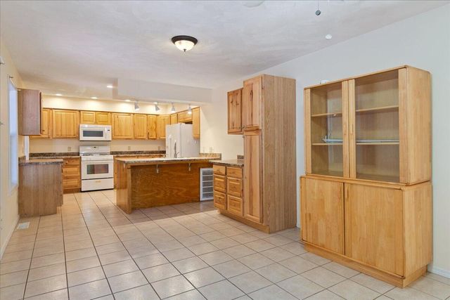3036 West Countryside Drive, Springfield, MO 65807