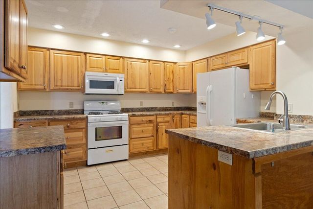 3036 West Countryside Drive, Springfield, MO 65807