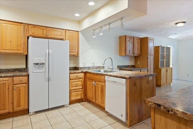 3036 West Countryside Drive, Springfield, MO 65807