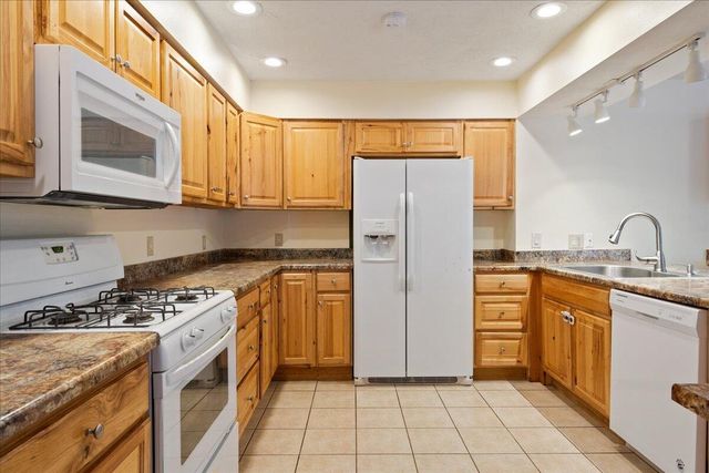 3036 West Countryside Drive, Springfield, MO 65807