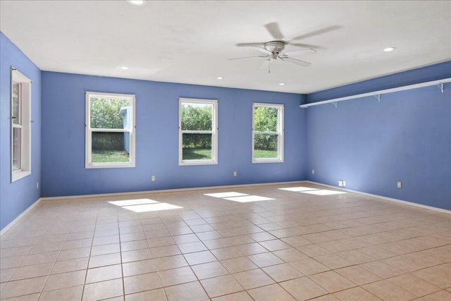 3036 West Countryside Drive, Springfield, MO 65807