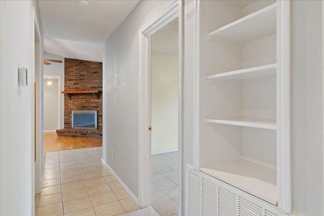 3036 West Countryside Drive, Springfield, MO 65807